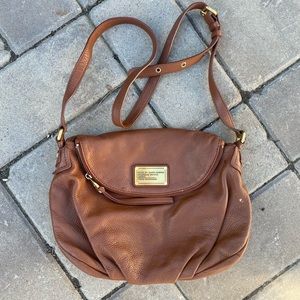 Marc Jacob’s crossbody saddle leather bag